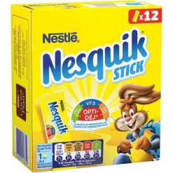 Chocolat en poudre Nesquik dans son emballage jaune emblématique avec logo et cuillère de poudre chocolatée